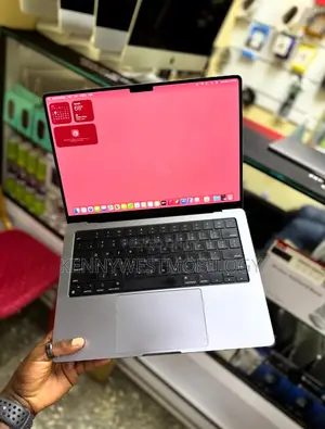Laptop Apple MacBook Pro 2021 M1 32GB Apple M1 Pro SSD 1T