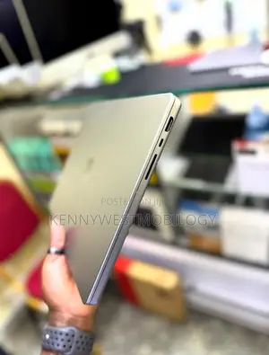 Laptop Apple MacBook Pro 2021 M1 32GB Apple M1 Pro SSD 1T