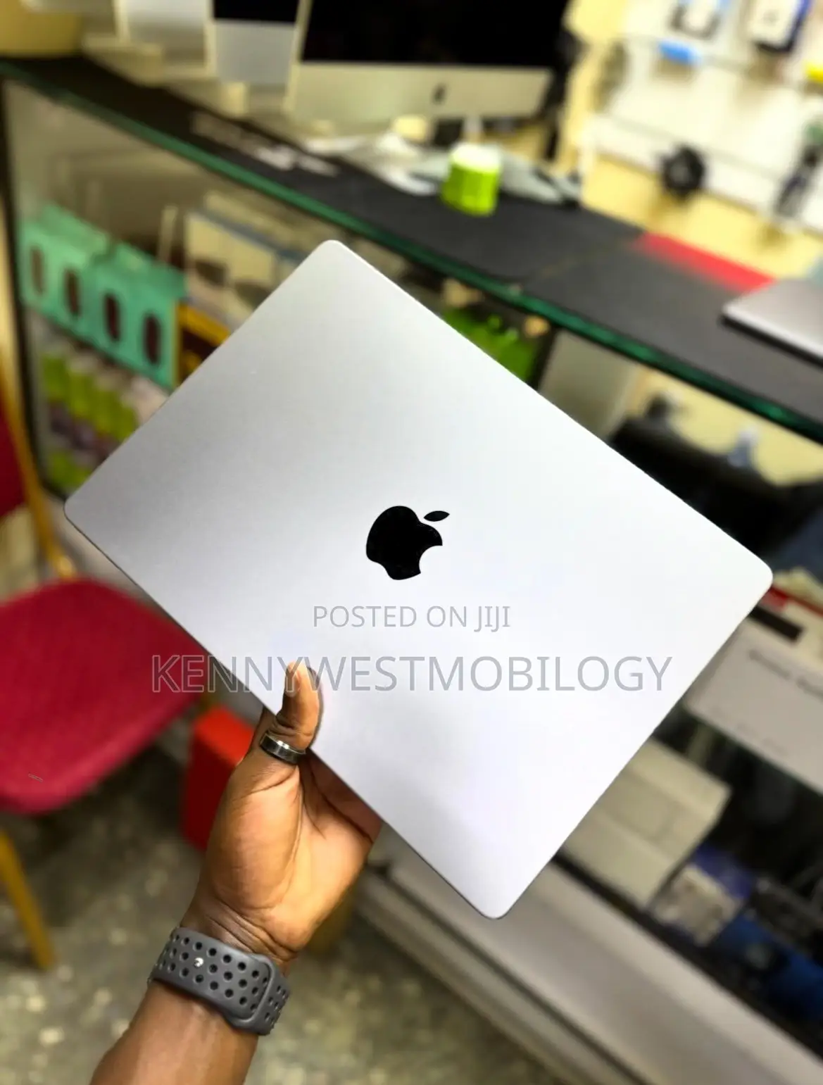 Laptop Apple MacBook Pro 2021 M1 32GB Apple M1 Pro SSD 1T