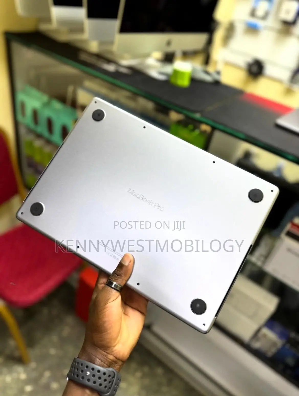 Laptop Apple MacBook Pro 2021 M1 32GB Apple M1 Pro SSD 1T