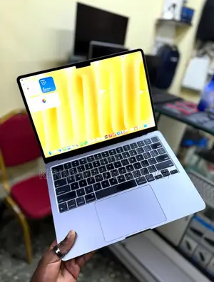 Laptop Apple MacBook Air 2022 M2 8GB Apple M2 SSD 256GB