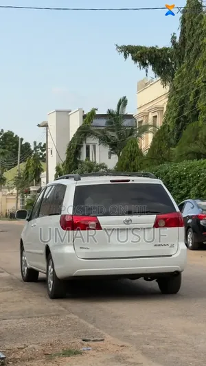 Toyota Sienna 2008 White