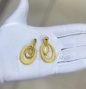 Beautiful Ladies’ Fashion Earrings 