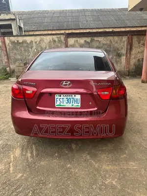 Hyundai Elantra 2009 Red