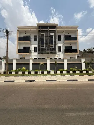 5bdrm House in Zone 7 / Wuse for sale