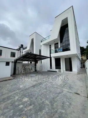 5bdrm Duplex in Chevron for sale