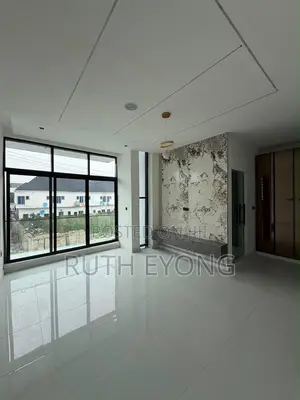 4bdrm House in Ikota for sale