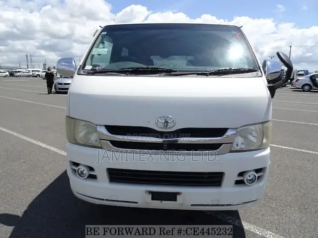 Toyota HiAce 2009 White