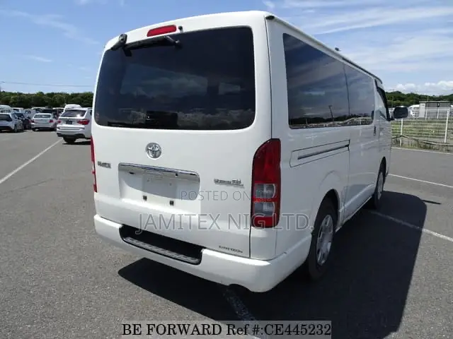 Toyota HiAce 2009 White