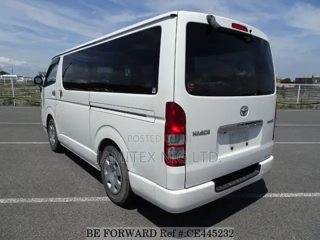 Toyota HiAce 2009 White
