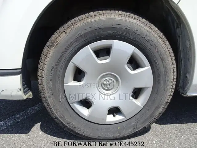 Toyota HiAce 2009 White