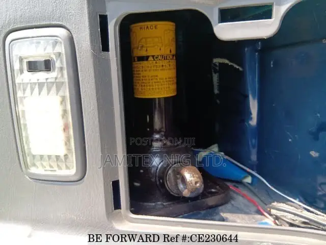 Toyota HiAce 2010 Blue