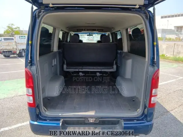 Toyota HiAce 2010 Blue