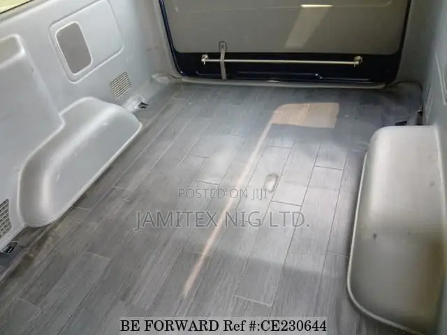 Toyota HiAce 2010 Blue