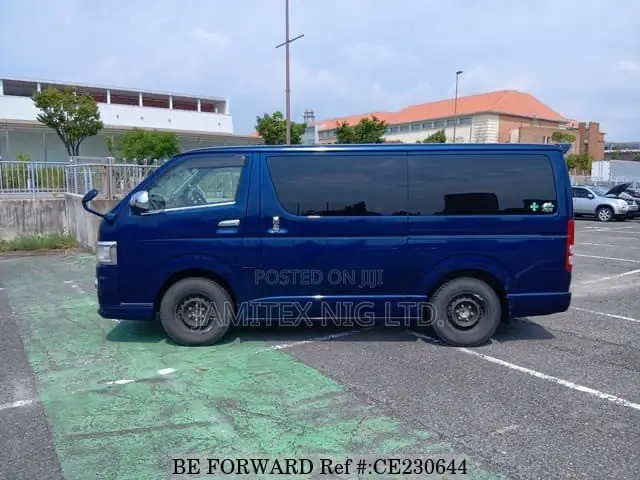 Toyota HiAce 2010 Blue