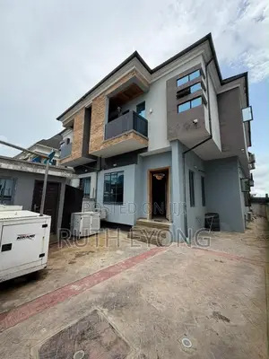 4bdrm Duplex in Vgc Harris Drive for sale