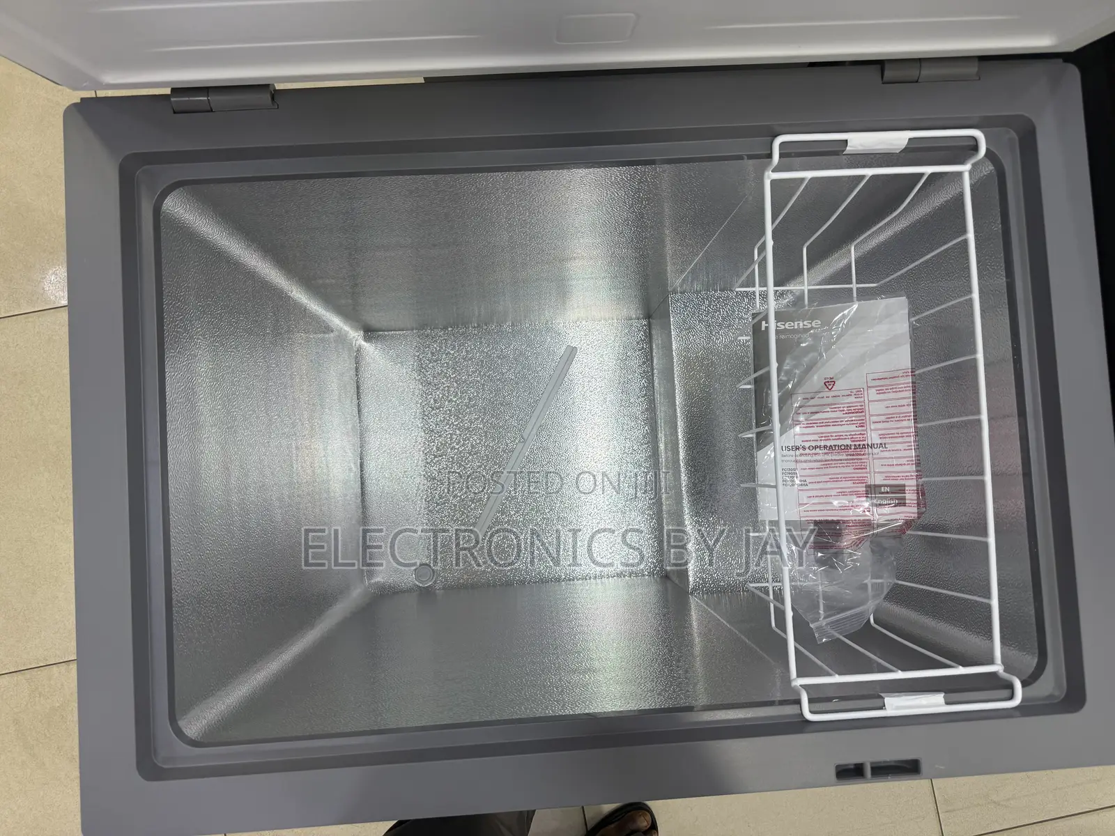 Hisense Freezer 270 (200litre)