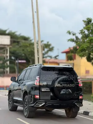 Toyota Land Cruiser Prado 2019 Black
