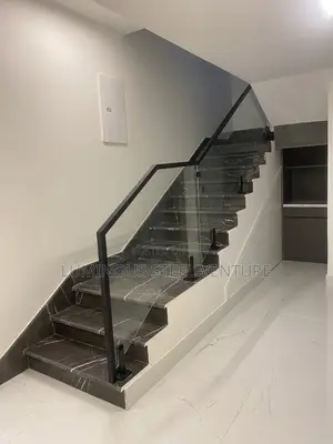 Tempered Glass for a Staircase Creates a Stunning, Modern Look That