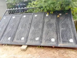 Fs: Brand New 6-Panel Iron Gate Never Mounted | Still in Storage Pric