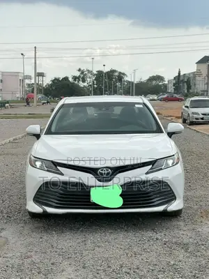 Toyota Camry 2018 White