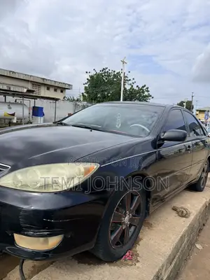Toyota Camry XLE 4dr Sedan (2.4L 4cyl 5A) 2005 Black