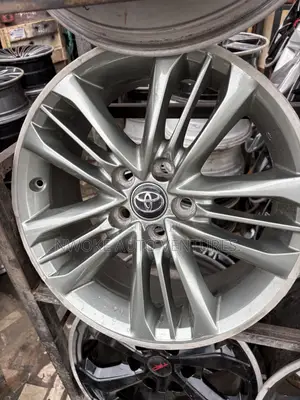 17 Inches for Toyota Camry 2020 Model