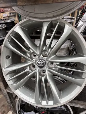 17 Inches for Toyota Camry 2020 Model