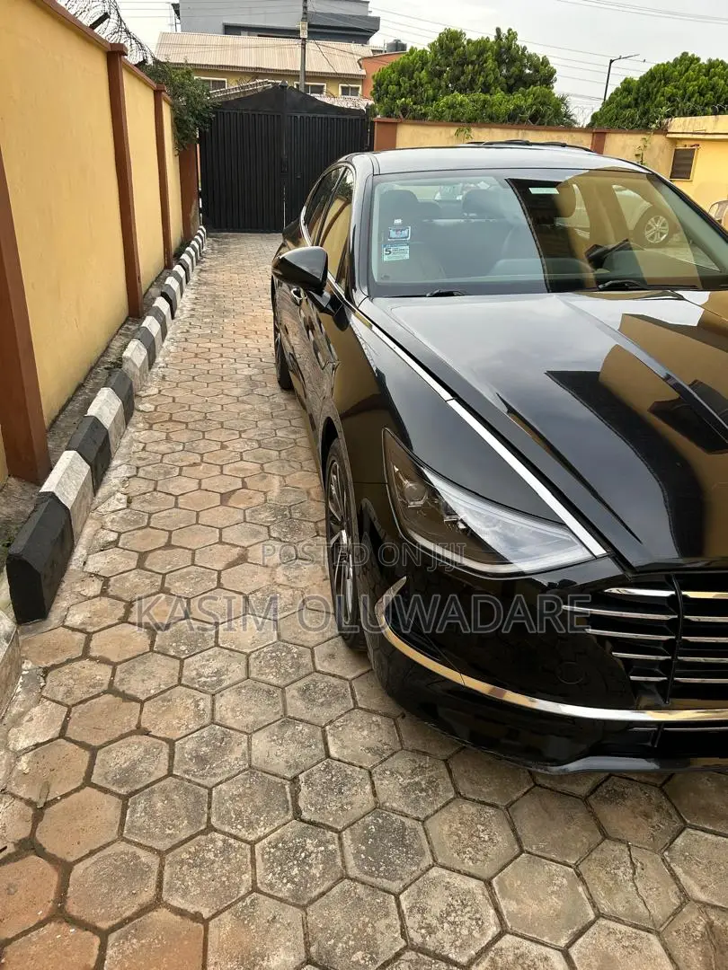 Hyundai Sonata 2022 Black