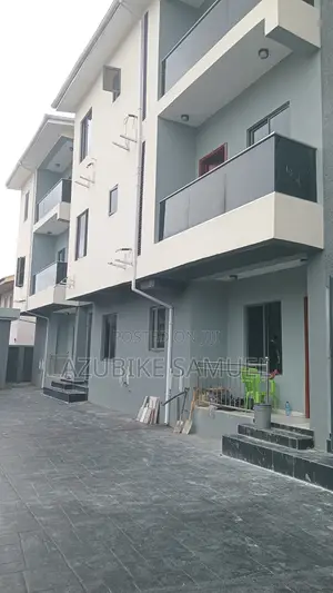 2bdrm Apartment in Lekki Phase1,Lagos for rent