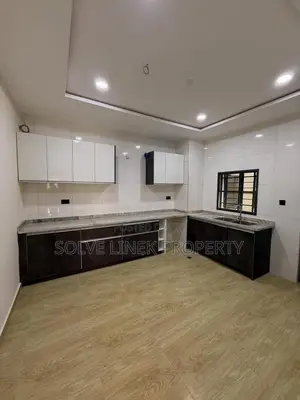 4bdrm Townhouse / Terrace in Guzape District for rent