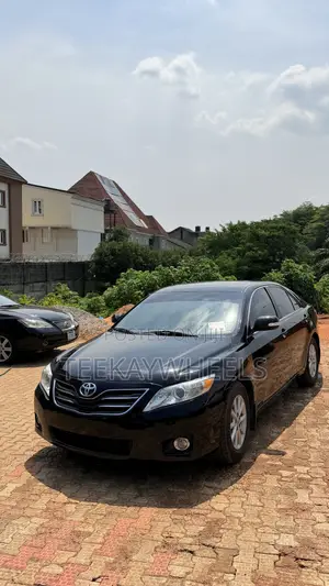 Toyota Camry XLE 4dr Sedan (2.5L 4cyl 6A) 2011 Black