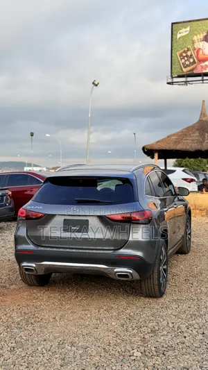 Mercedes-Benz GLA 250 2021 Gray