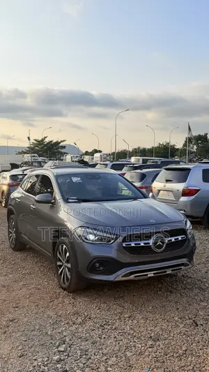 Mercedes-Benz GLA 250 2021 Gray