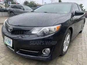 Toyota Camry SE 4dr Sedan (2.5L 4cyl 6A) 2013 Black