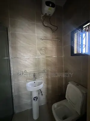 2bdrm Block of Flats in Guzape District for rent