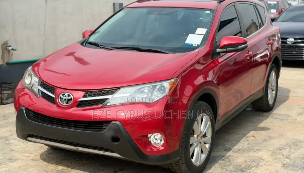 Toyota RAV4 2015 Red