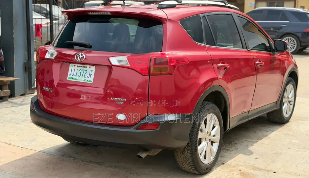 Toyota RAV4 2015 Red