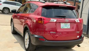 Toyota RAV4 2015 Red