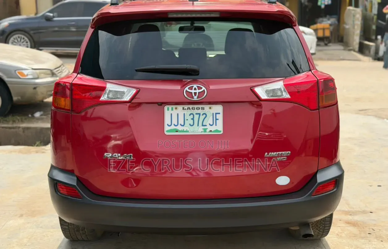 Toyota RAV4 2015 Red