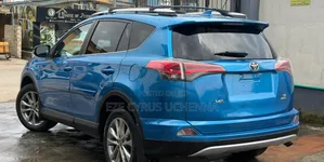 Toyota RAV4 2017 Blue