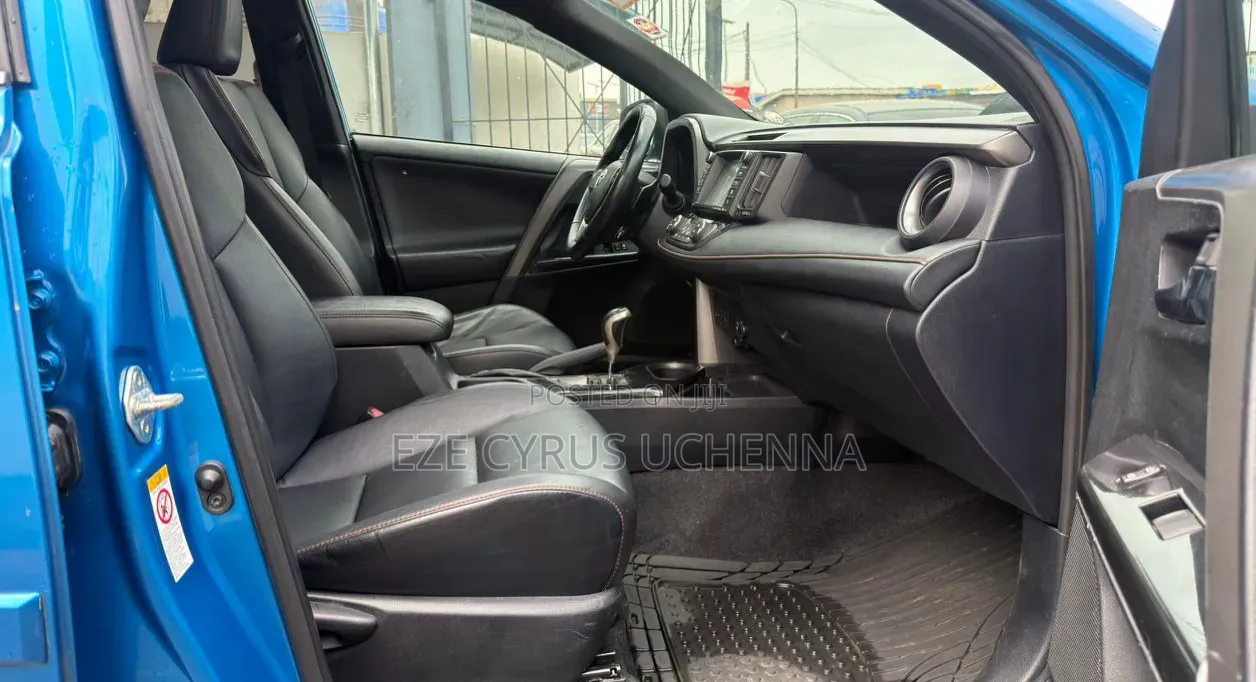 Toyota RAV4 2017 Blue