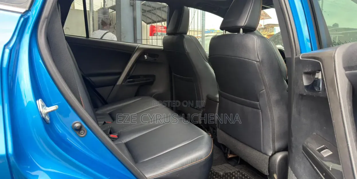 Toyota RAV4 2017 Blue