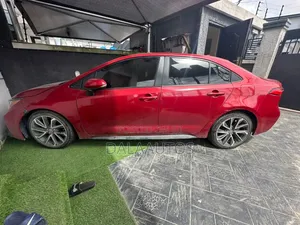 Toyota Corolla 2021 Red