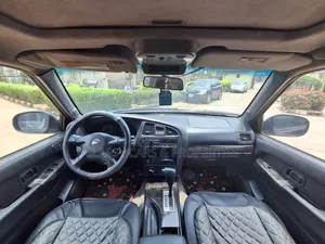 Nissan Pathfinder LE Platinum 4x4 2004 Black