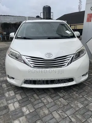 Toyota Sienna 2015 White