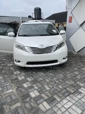 Toyota Sienna 2015 White