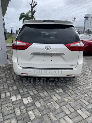 Toyota Sienna 2015 White