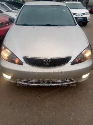 Toyota Camry 2005 Silver