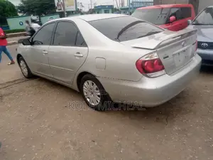 Toyota Camry 2005 Silver
